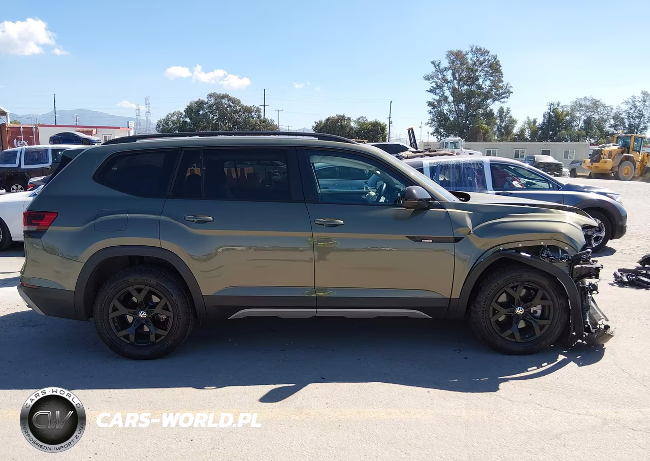 2025 Volkswagen Atlas 2.0T Peak Edition VIN:1V2CR2CA2SC500616 - 14
