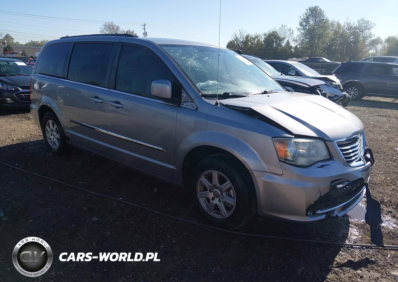 2013 Chrysler Town & Country Touring