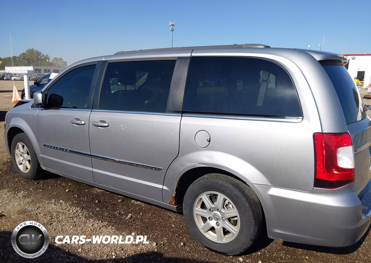 2013 Chrysler Town & Country Touring VIN:2C4RC1BG7DR555182 - 14