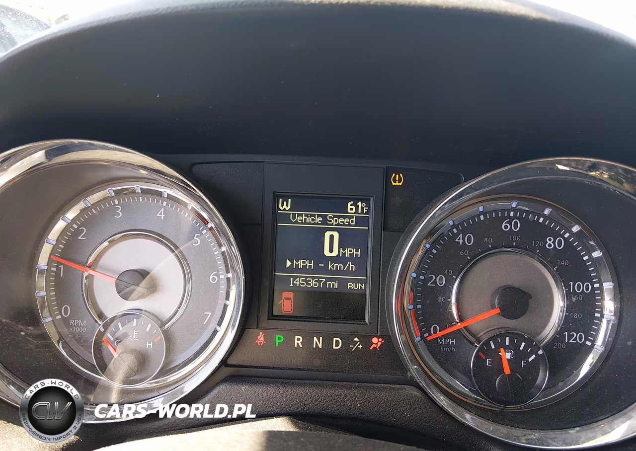 2013 Chrysler Town & Country Touring VIN:2C4RC1BG7DR555182 - 7