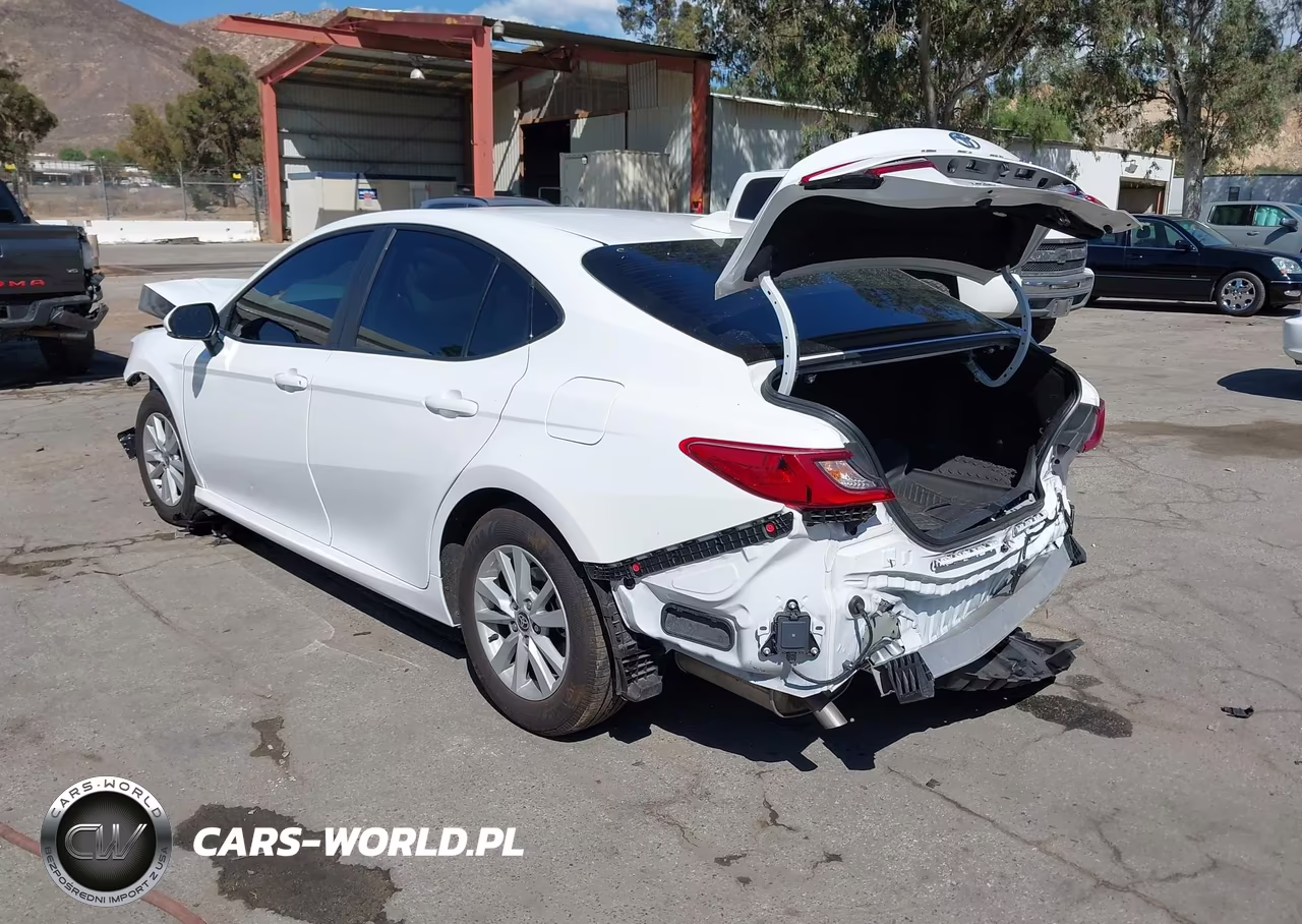 2026 Toyota Camry Le VIN:4T1DAACK8TU269891 - 3