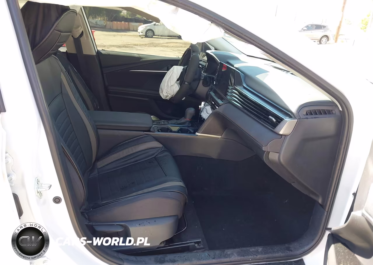 2026 Toyota Camry Le VIN:4T1DAACK8TU269891 - 5