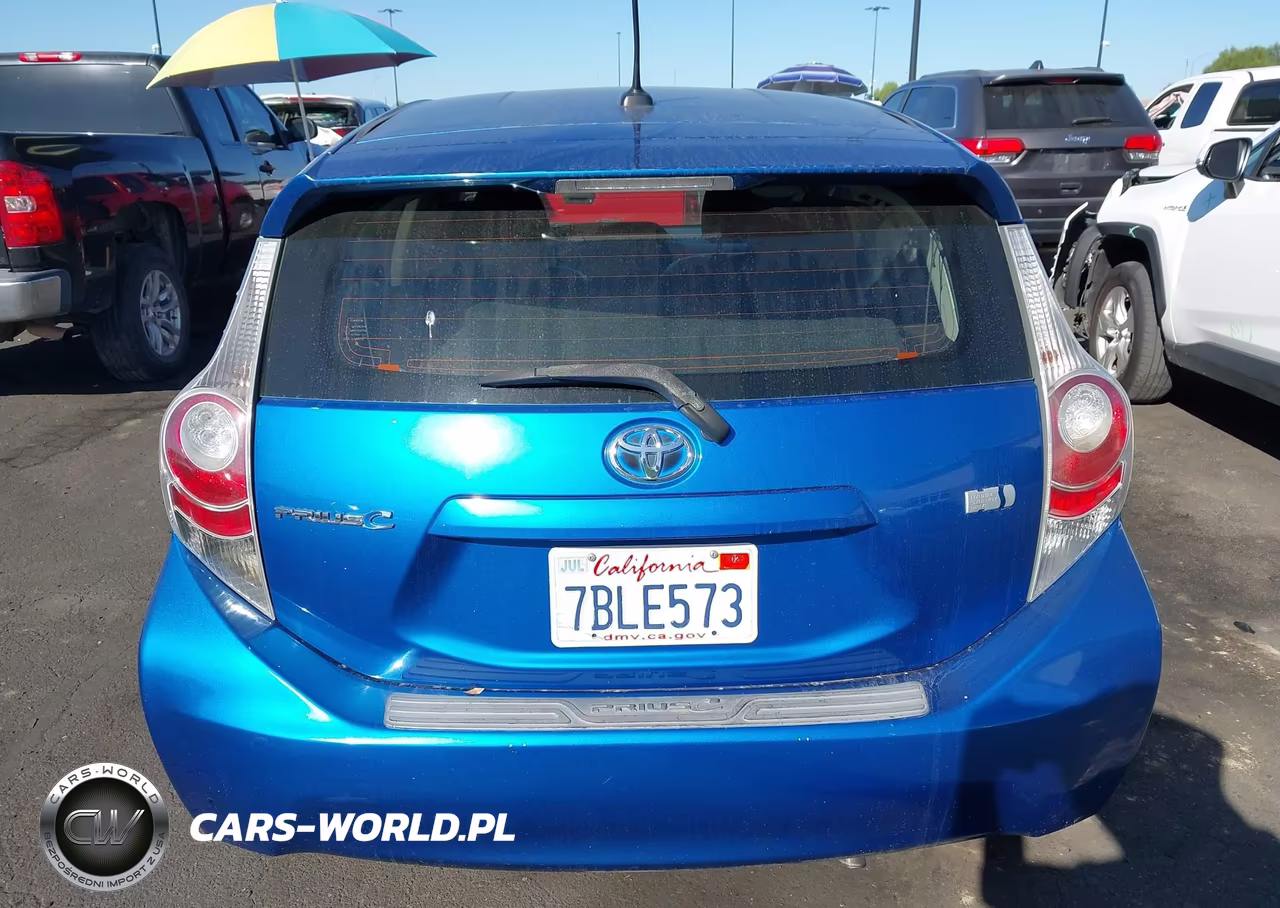 2013 Toyota Prius C Four VIN:JTDKDTB39D1043340 - 17