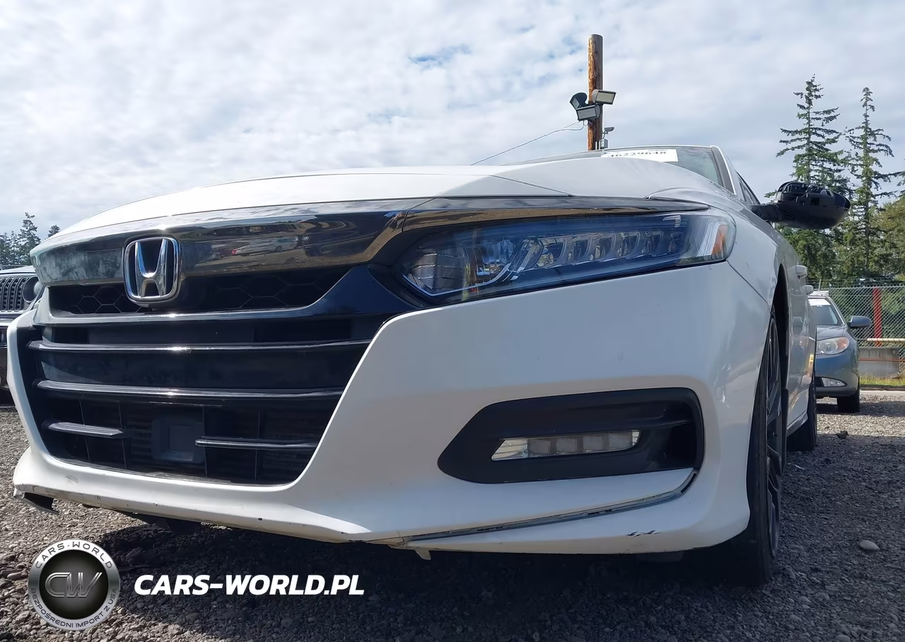 2018 Honda Accord Sport VIN:1HGCV1F39JA260688 - 16
