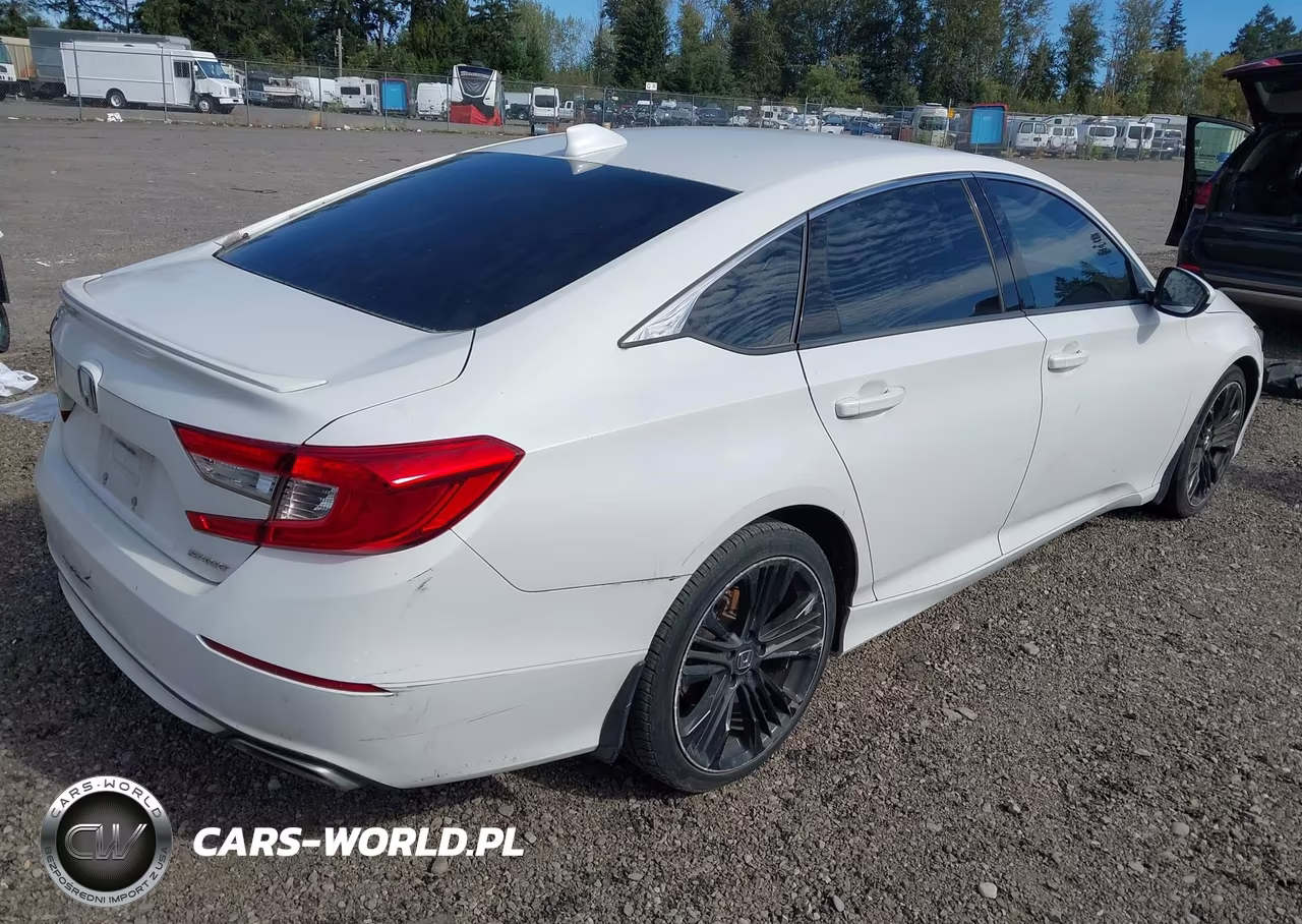 2018 Honda Accord Sport VIN:1HGCV1F39JA260688 - 4