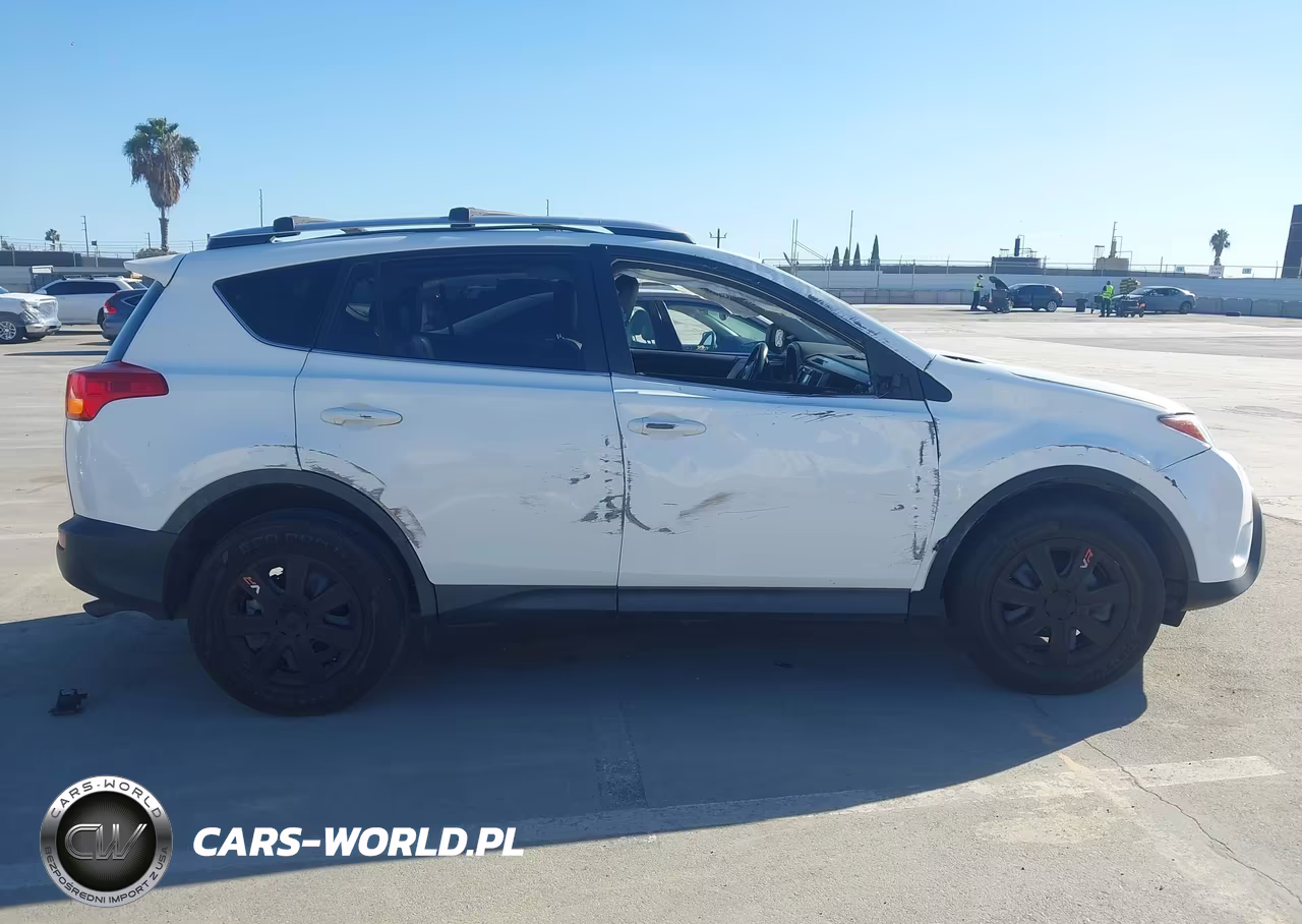 2015 Toyota Rav4 Le VIN:JTMZFREVXFJ058201 - 13