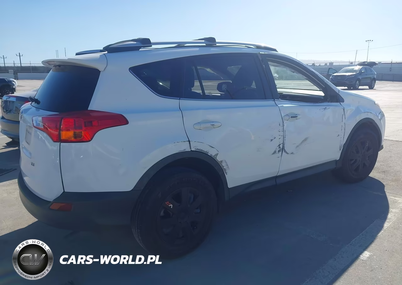 2015 Toyota Rav4 Le VIN:JTMZFREVXFJ058201 - 4