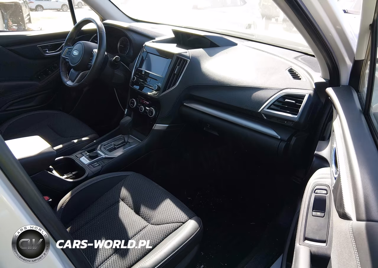 2022 Subaru Forester Premium VIN:JF2SKAEC2NH416539 - 5