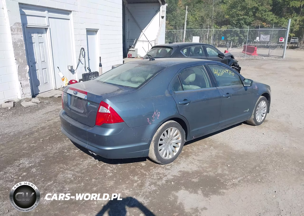 2012 Ford Fusion Hybrid VIN:3FADP0L33CR243492 - 4