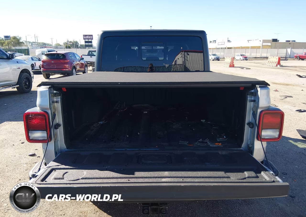 2022 Jeep Gladiator Altitude 4X4 VIN:1C6HJTAGXNL142883 - 17