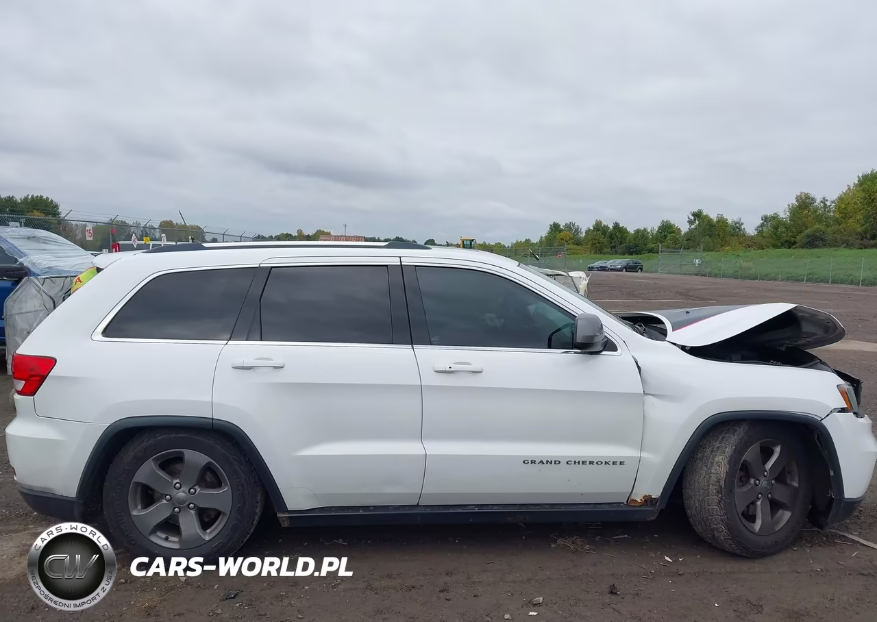 2013 Jeep Grand Cherokee Laredo Trailhawk VIN:1C4RJFAG2DC602924 - 13