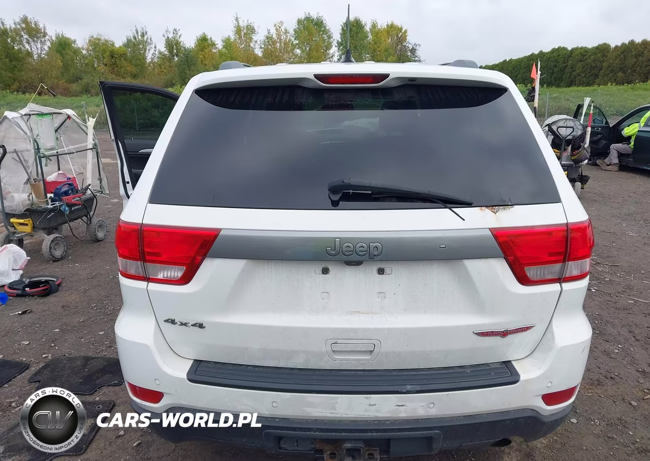 2013 Jeep Grand Cherokee Laredo Trailhawk VIN:1C4RJFAG2DC602924 - 16