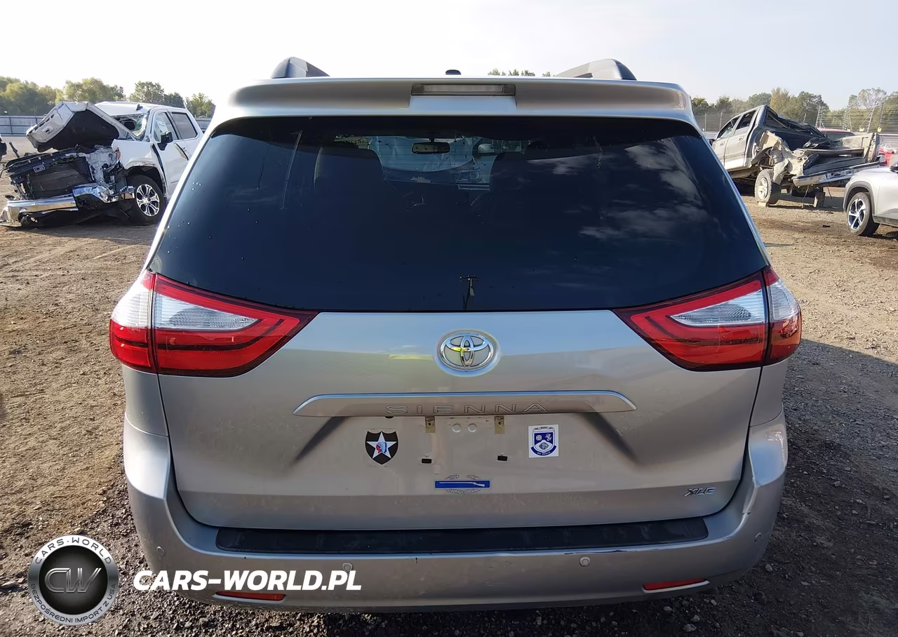 2016 Toyota Sienna Xle 8 Passenger VIN:5TDYK3DC7GS740994 - 17