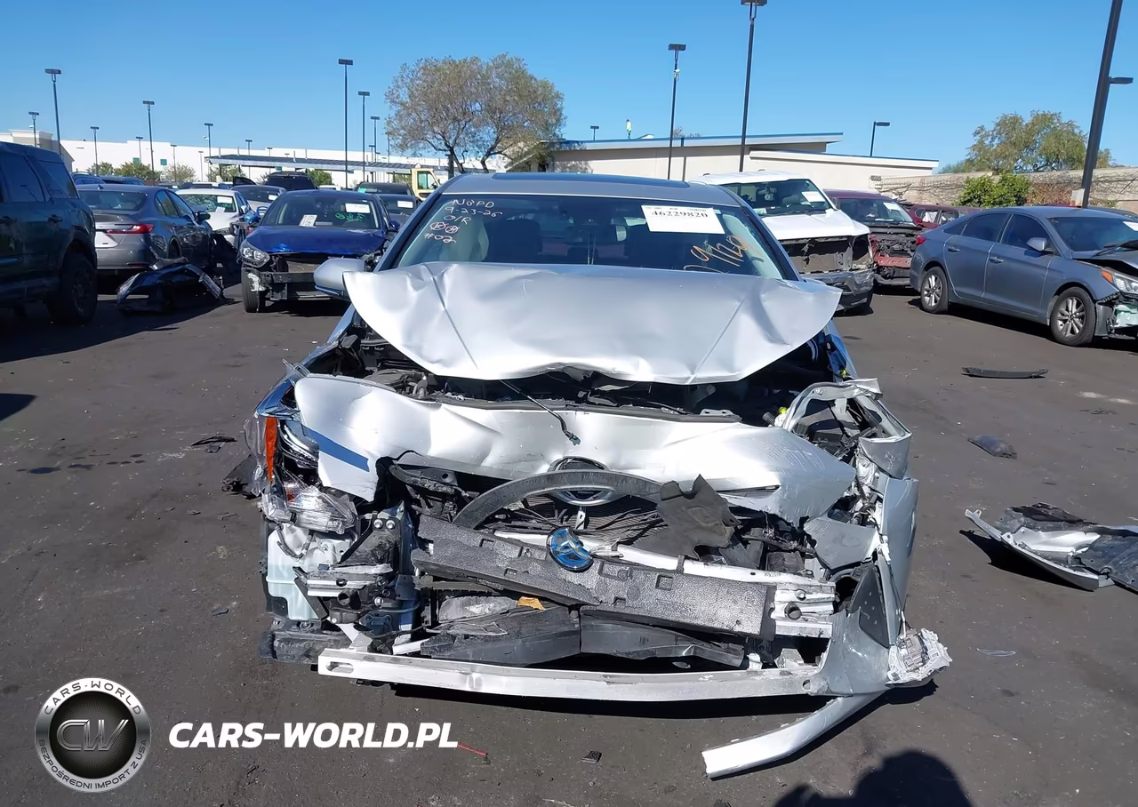 2016 Toyota Prius Four VIN:JTDKARFU5G3514231 - 12