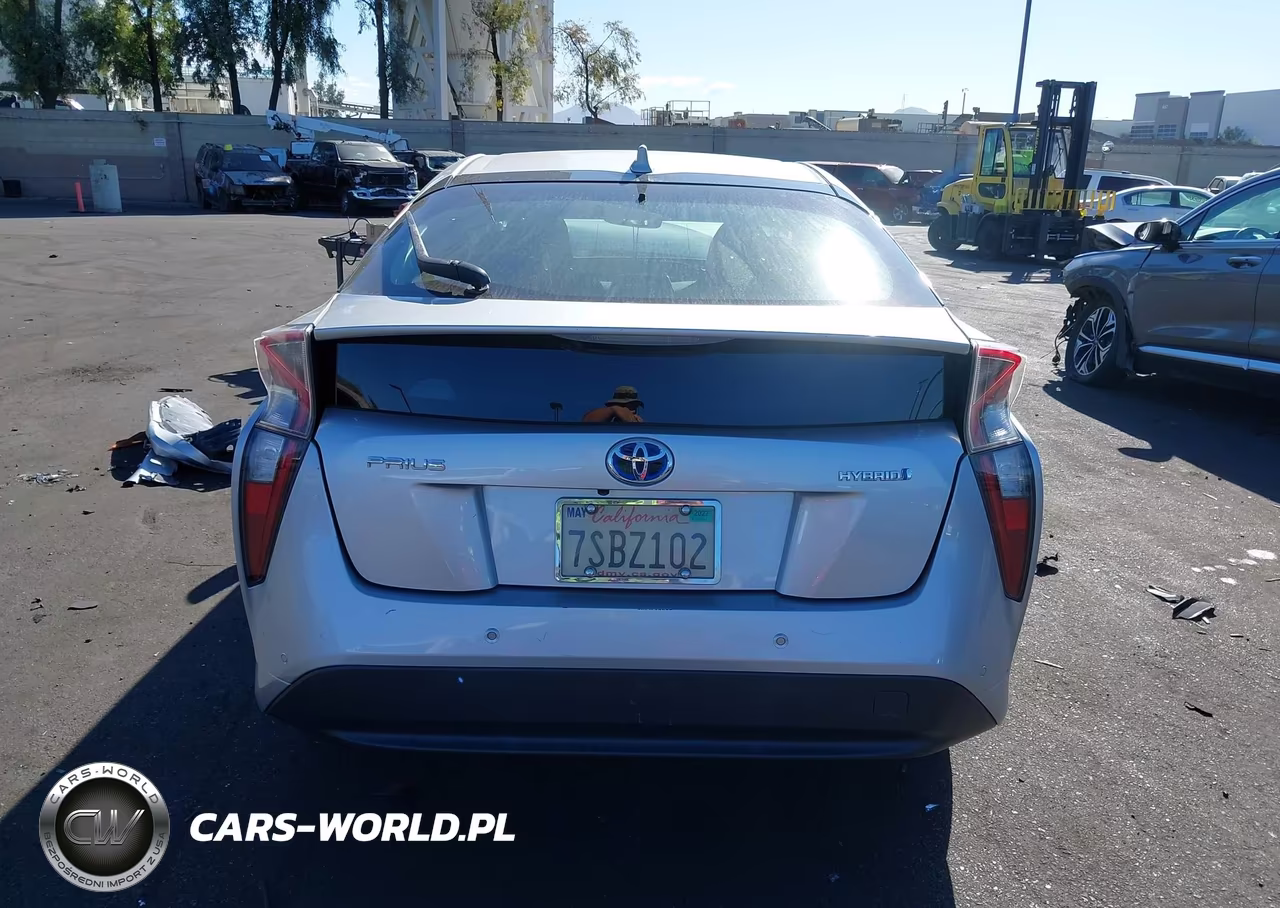 2016 Toyota Prius Four VIN:JTDKARFU5G3514231 - 16