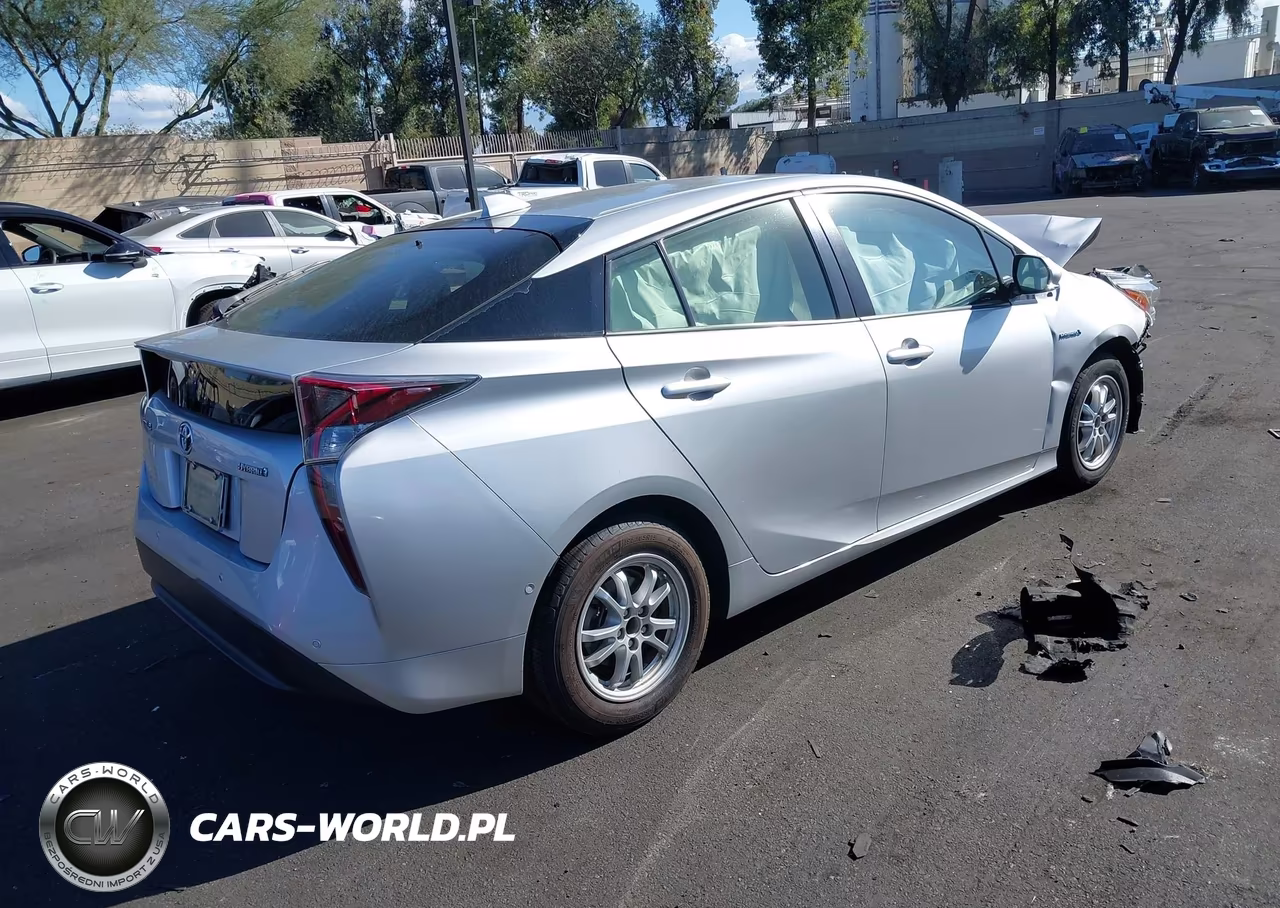 2016 Toyota Prius Four VIN:JTDKARFU5G3514231 - 4