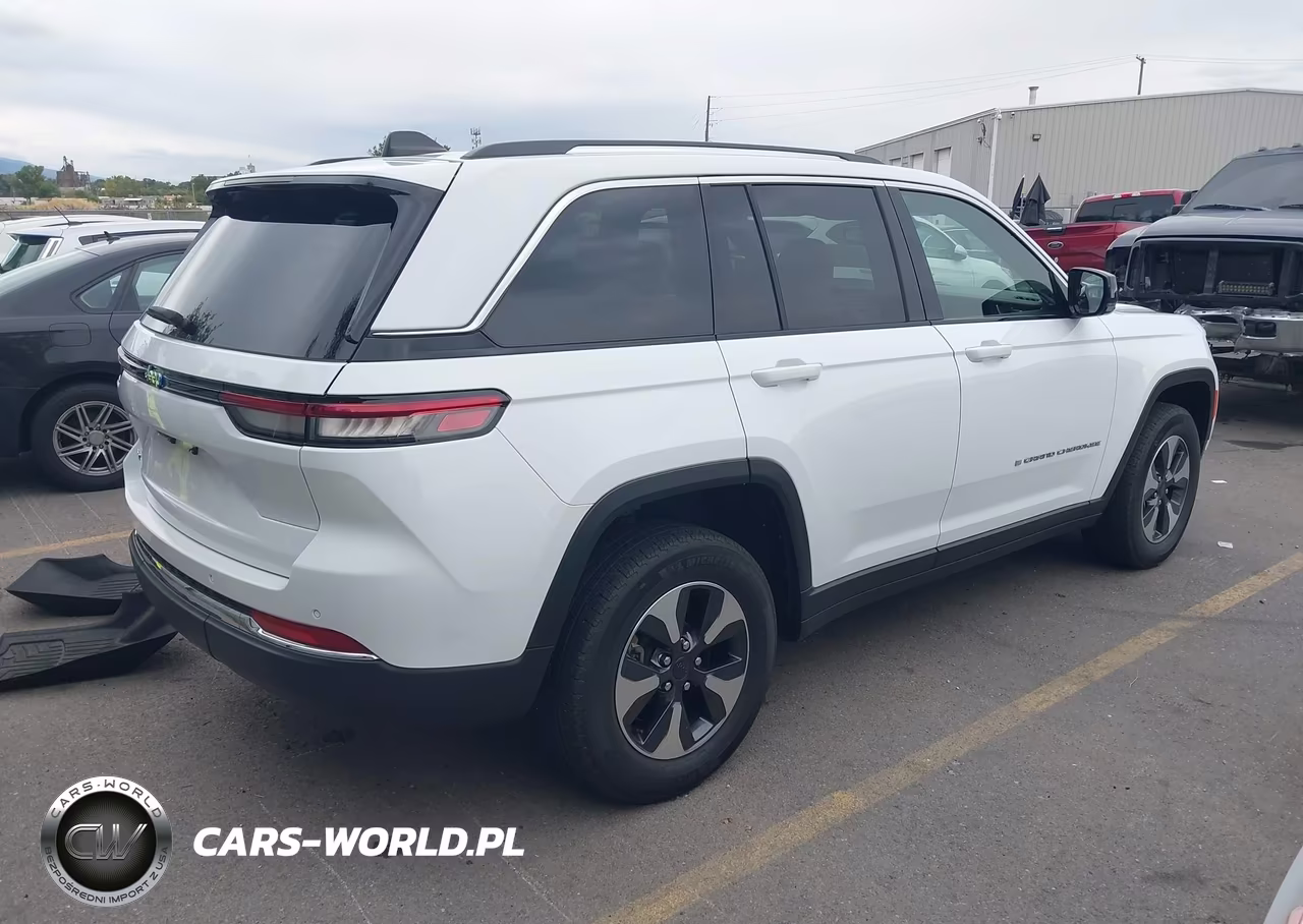 2023 Jeep Grand Cherokee 4Xe VIN:1C4RJYB60P8874946 - 4