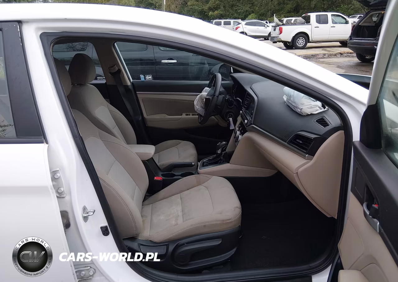 2019 Hyundai Elantra Sel VIN:5NPD84LF4KH429570 - 5