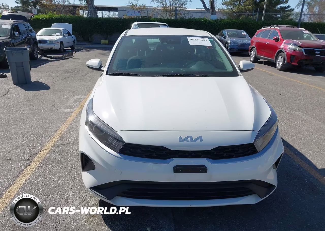 2024 Kia Forte Lx VIN:3KPF24AD8RE819064 - 12