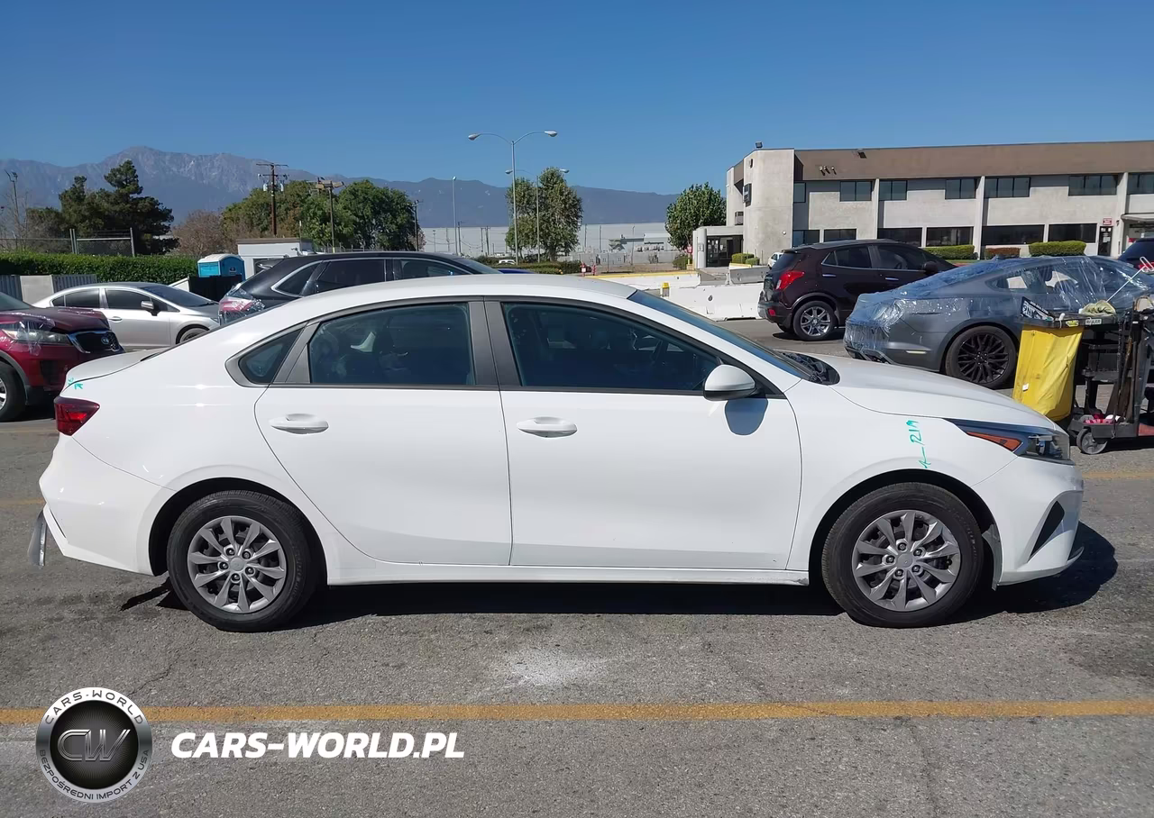 2024 Kia Forte Lx VIN:3KPF24AD8RE819064 - 13