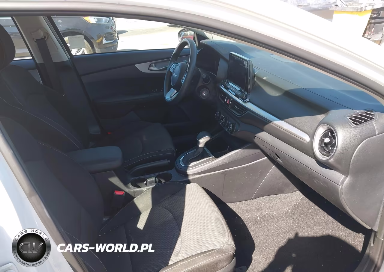 2024 Kia Forte Lx VIN:3KPF24AD8RE819064 - 5