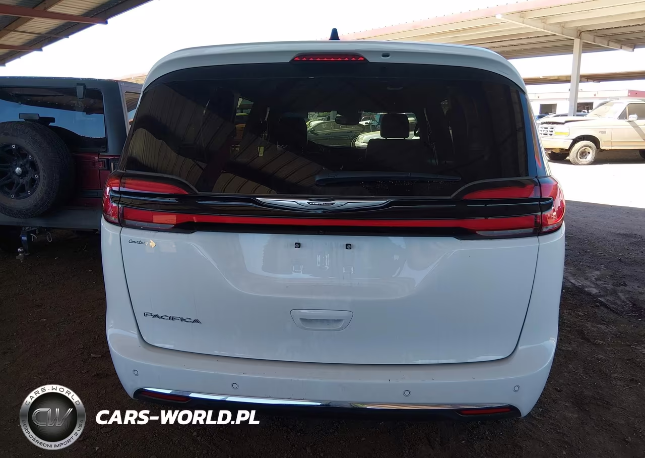 2025 Chrysler Pacifica Select VIN:2C4RC1BG6SR615837 - 12