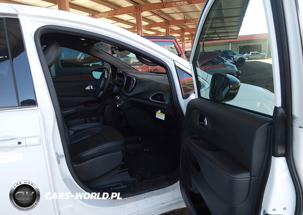 2025 Chrysler Pacifica Select VIN:2C4RC1BG6SR615837 - 5