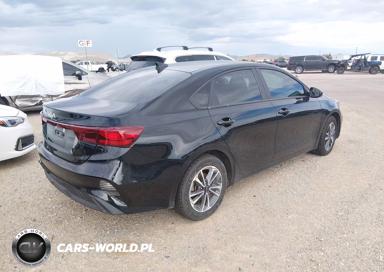 2024 Kia Forte Lxs VIN:3KPF24AD5RE816834 - 4
