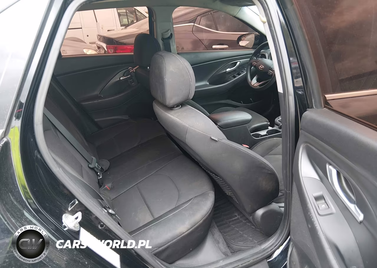 2018 Hyundai Elantra Gt VIN:KMHH35LE1JU030855 - 8