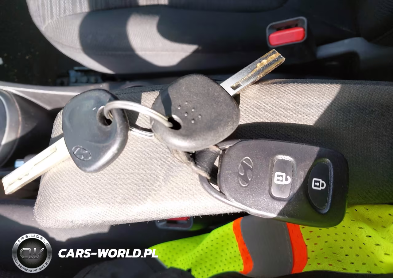 2017 Hyundai Accent Se VIN:KMHCT5AEXHU360033 - 11
