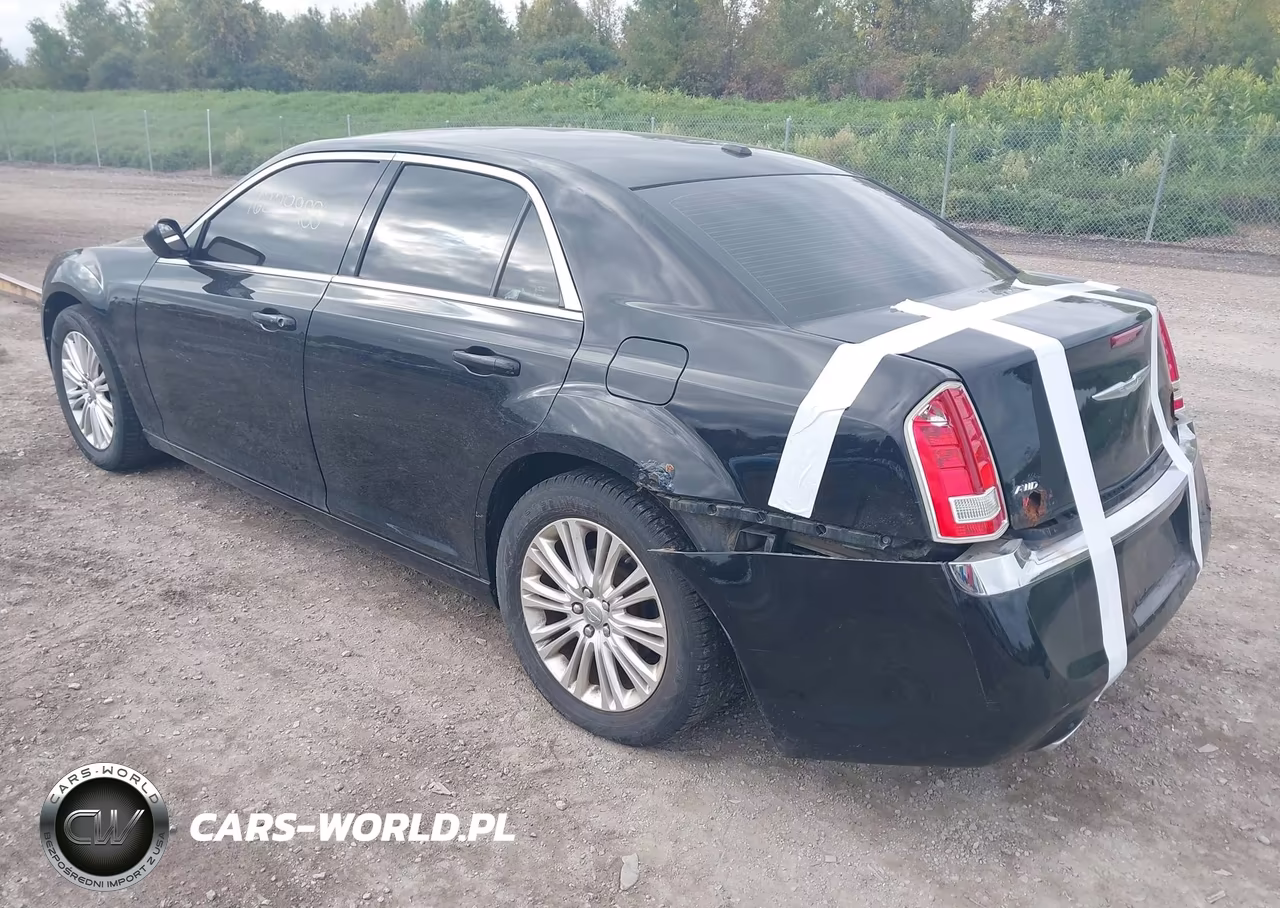 2014 Chrysler 300 VIN:2C3CCARG5EH383869 - 3