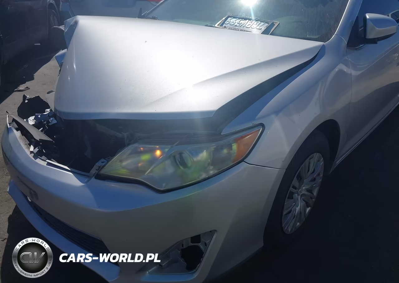 2014 Toyota Camry Le VIN:4T4BF1FK2ER443600 - 18