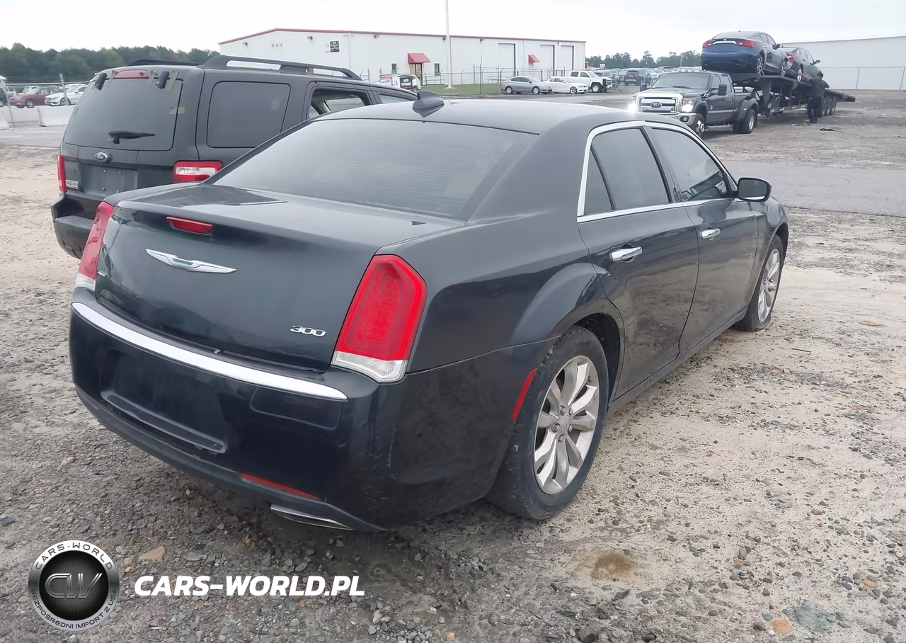 2018 Chrysler 300 Limited Awd VIN:2C3CCAKGXJH170372 - 4