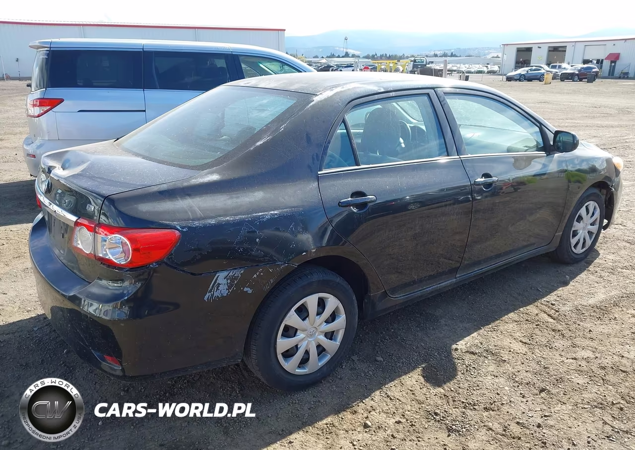 2011 Toyota Corolla Le VIN:2T1BU4EEXBC582965 - 4