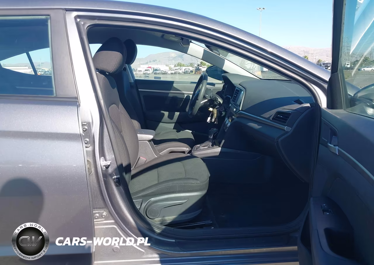 2019 Hyundai Elantra Sel VIN:5NPD84LF0KH476742 - 5