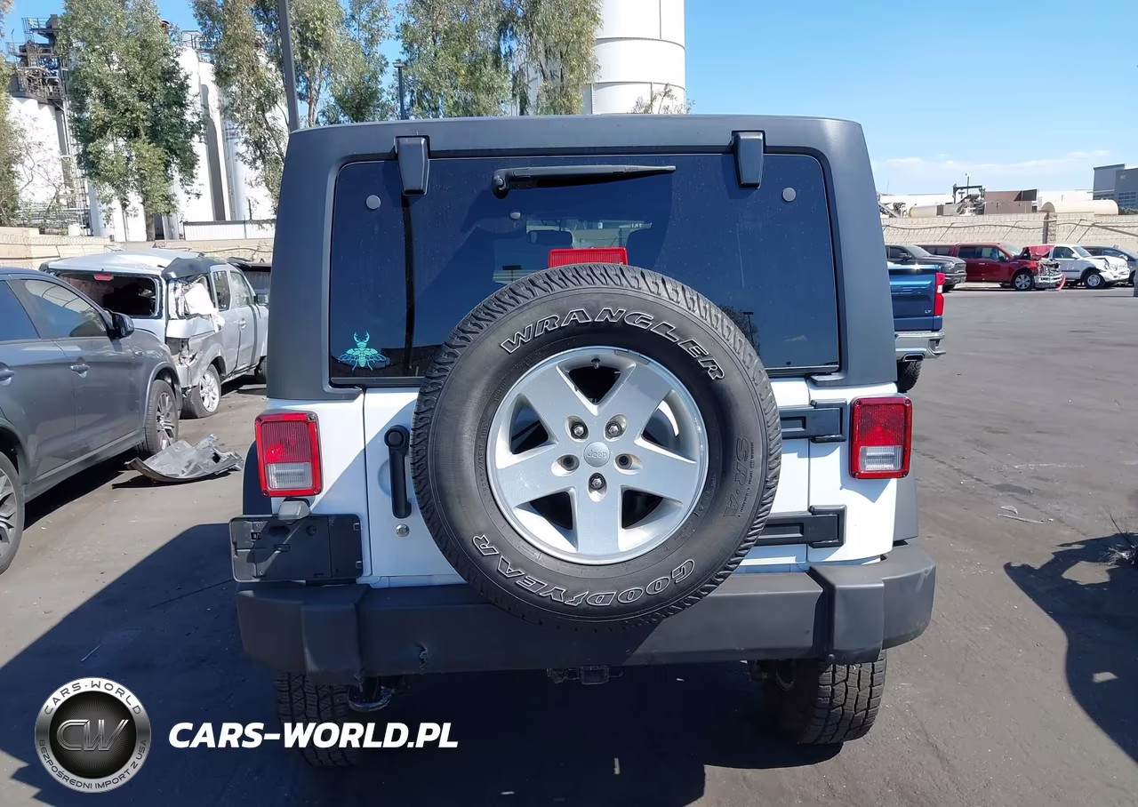 2017 Jeep Wrangler Unlimited Sport 4X4 VIN:1C4BJWDGXHL645880 - 16