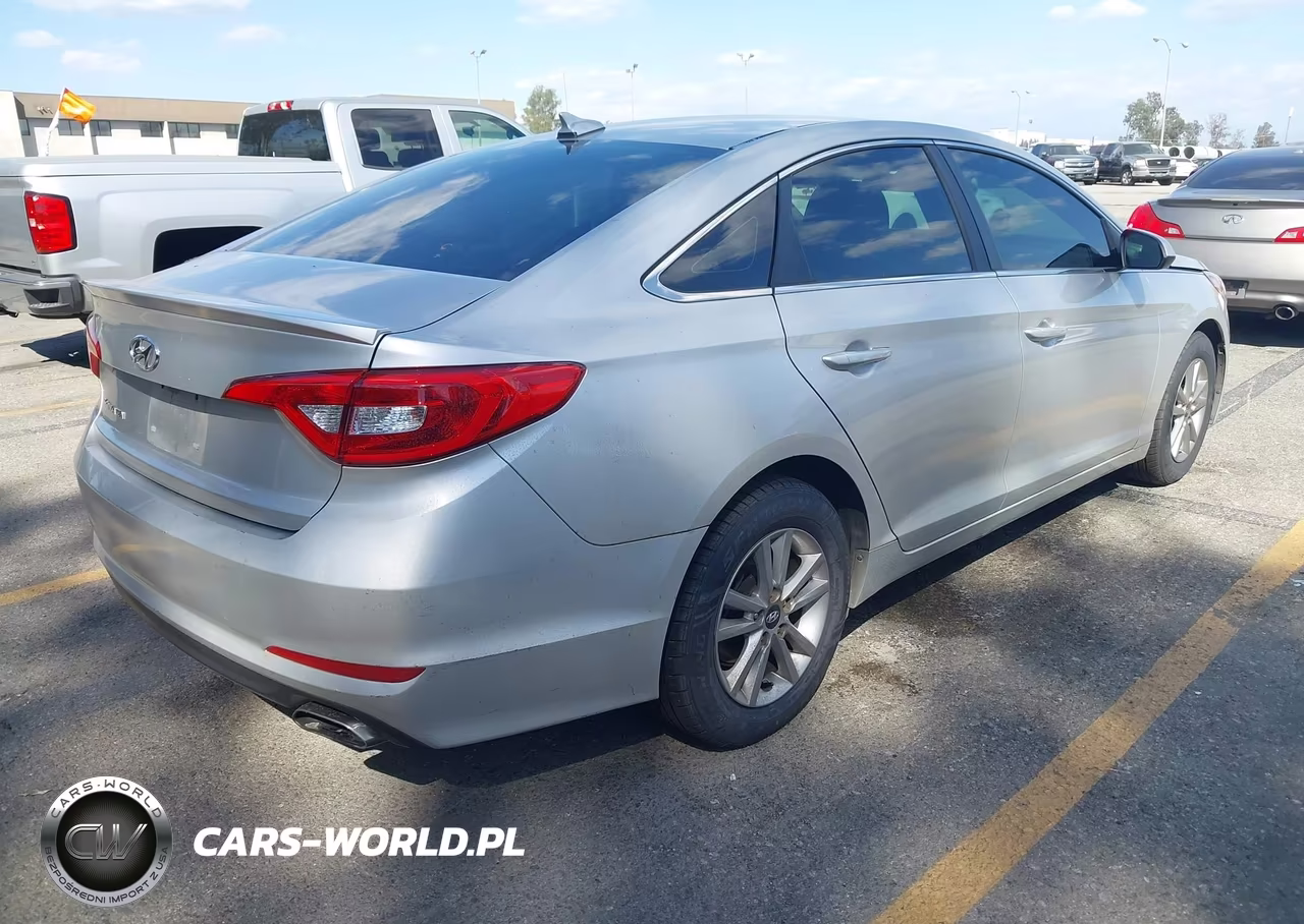 2016 Hyundai Sonata VIN:5NPE24AF6GH398662 - 4