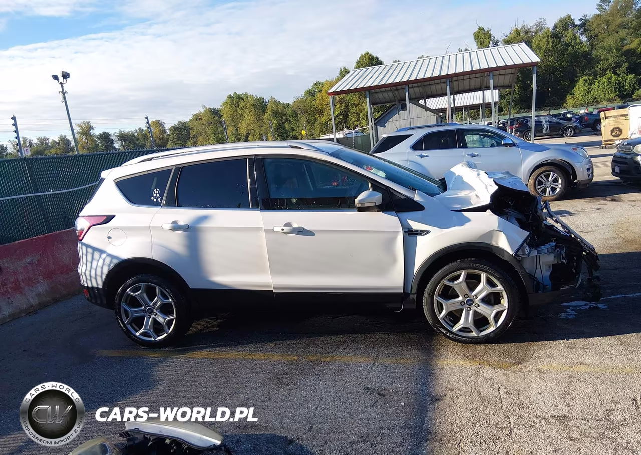 2018 Ford Escape Titanium VIN:1FMCU9J98JUB80062 - 14