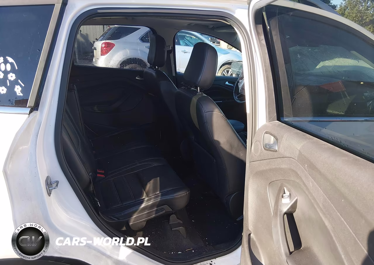 2018 Ford Escape Titanium VIN:1FMCU9J98JUB80062 - 8