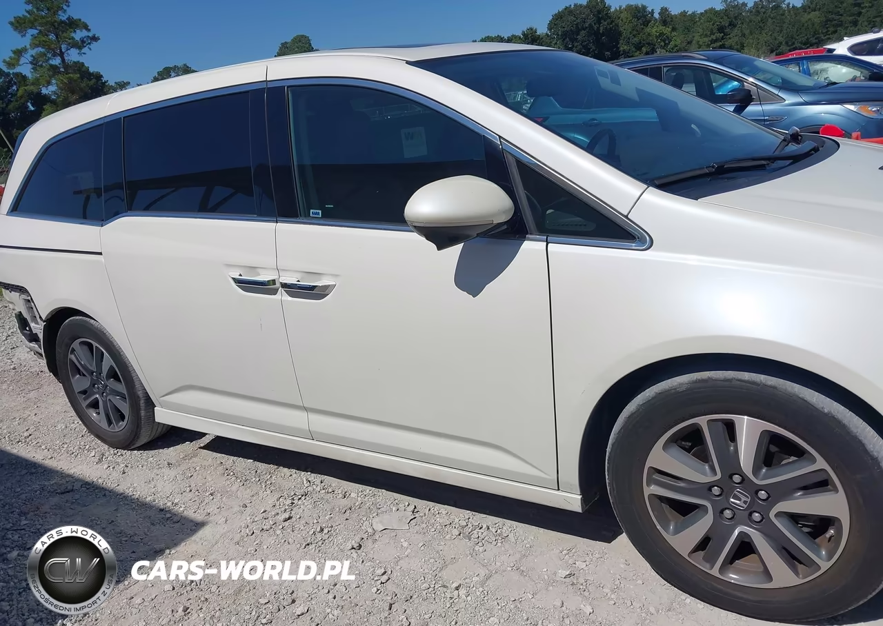 2015 Honda Odyssey Touring-Touring Elite VIN:5FNRL5H90FB020659 - 13