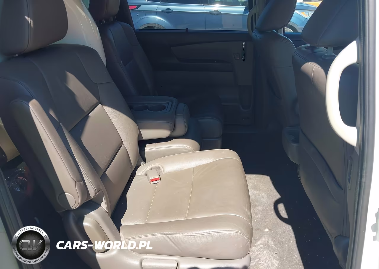 2015 Honda Odyssey Touring-Touring Elite VIN:5FNRL5H90FB020659 - 8