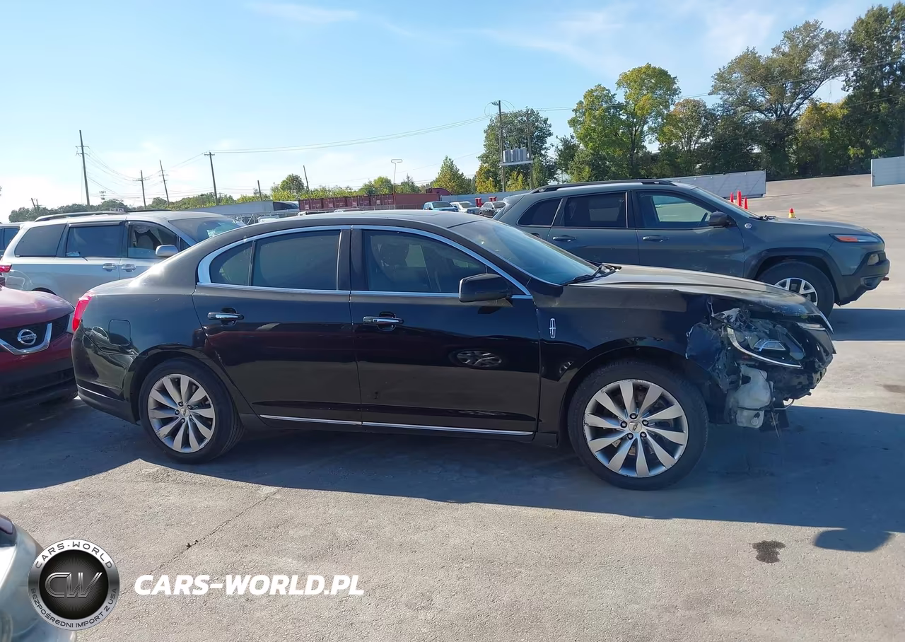 LINCOLN MKS VIN:1LNHL9DK9GG601785 - 14