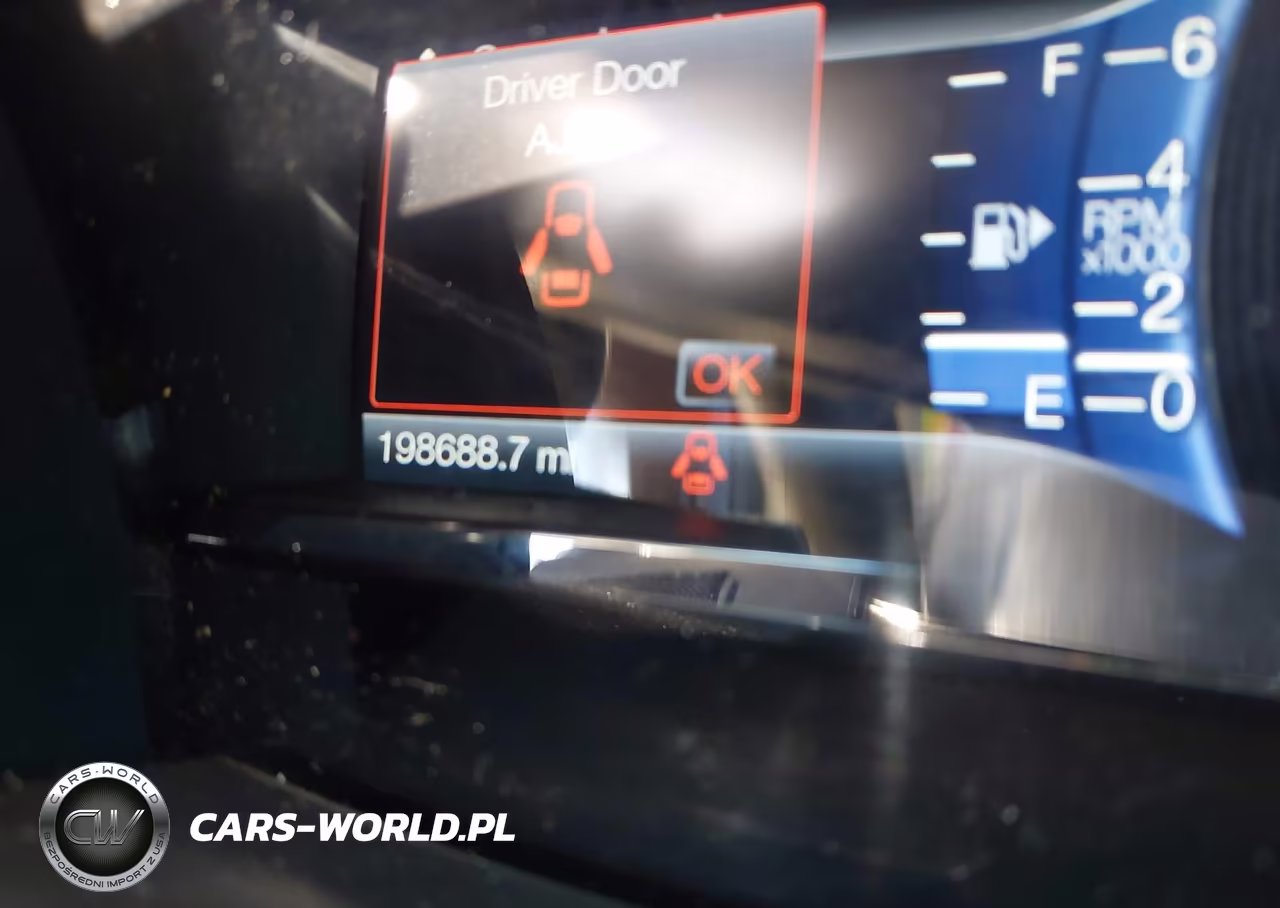 LINCOLN MKS VIN:1LNHL9DK9GG601785 - 16