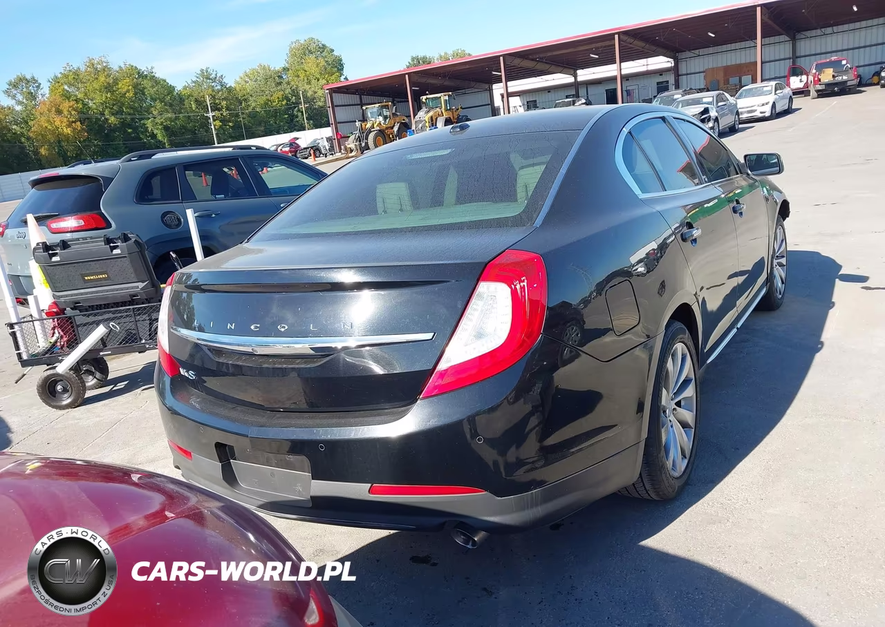 LINCOLN MKS VIN:1LNHL9DK9GG601785 - 17