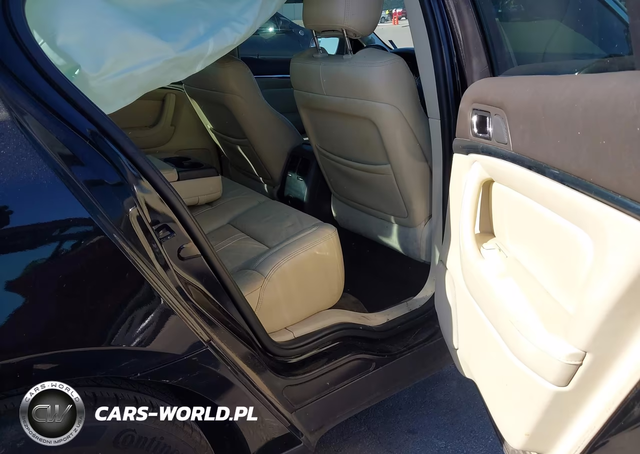 LINCOLN MKS VIN:1LNHL9DK9GG601785 - 8