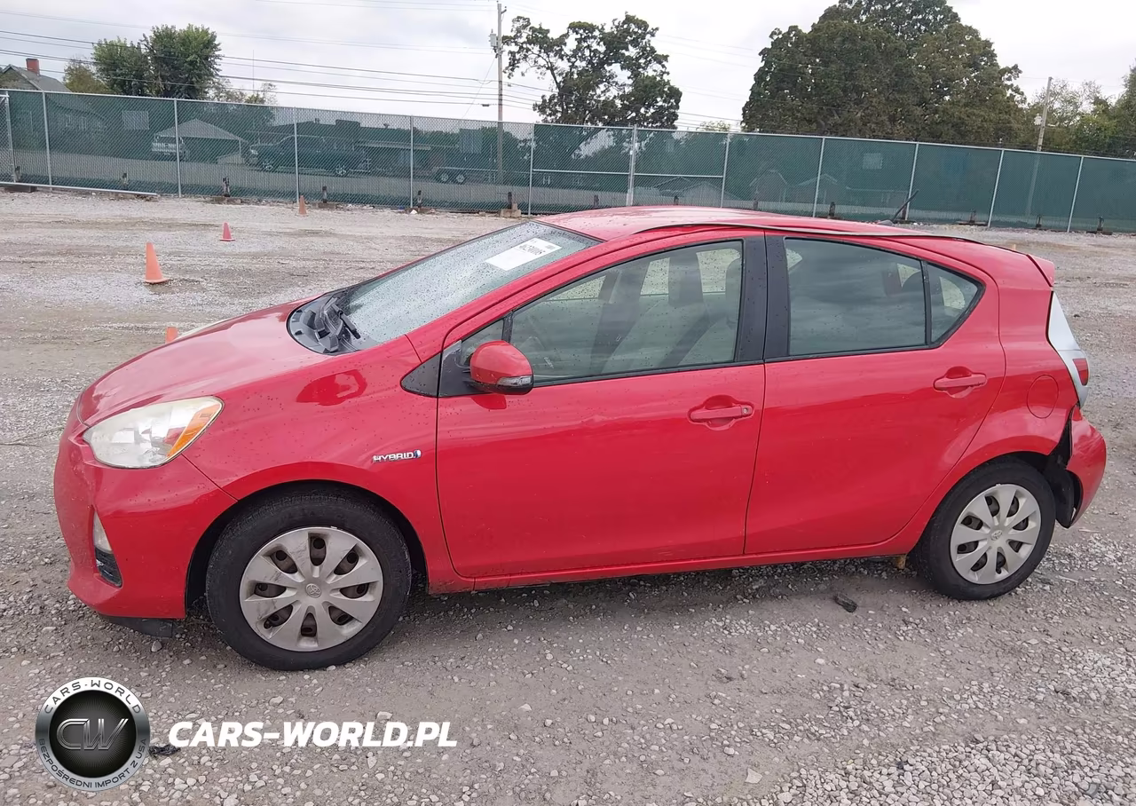 2014 Toyota Prius C One VIN:JTDKDTB32E1078562 - 14