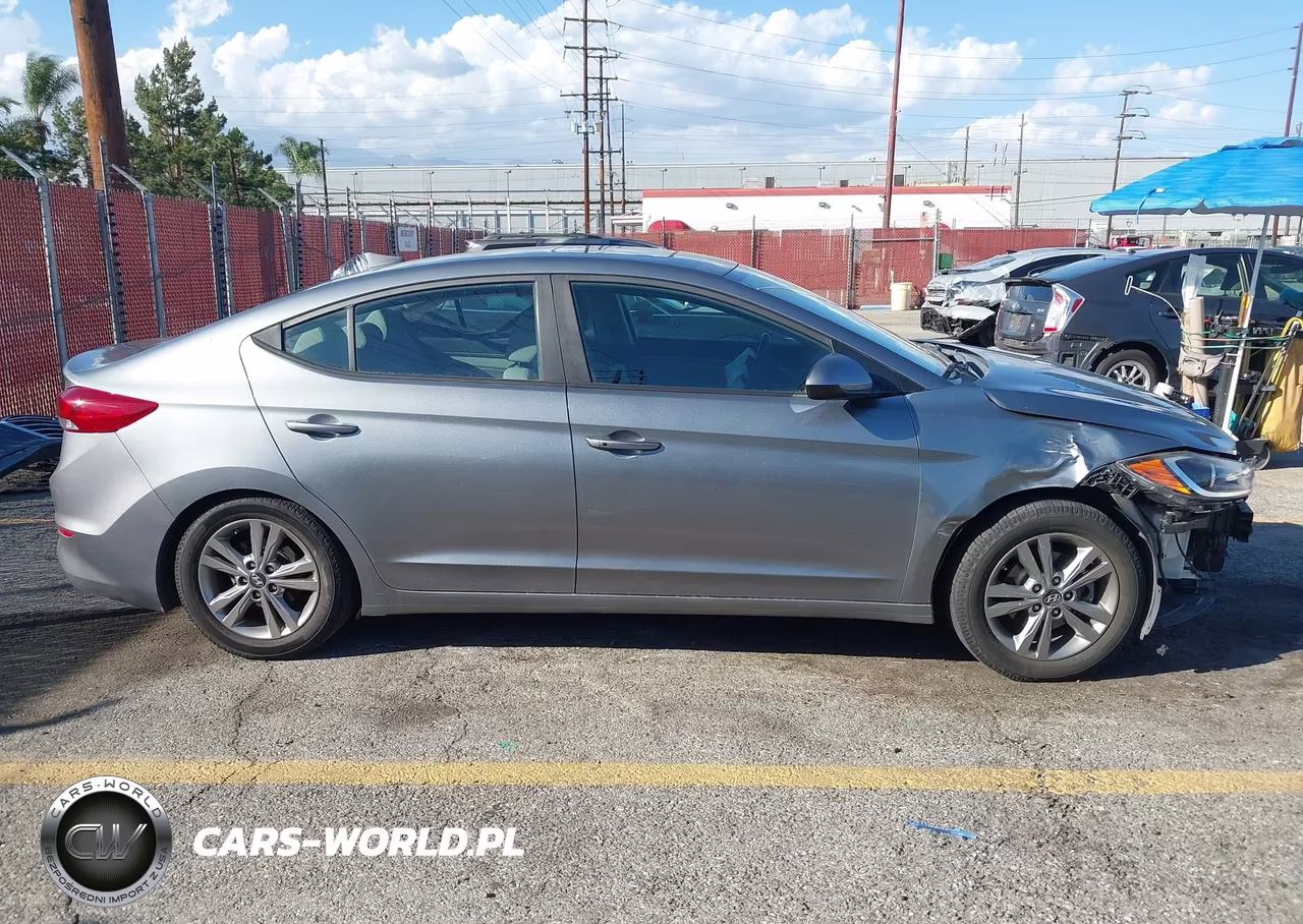 2018 Hyundai Elantra Value Edition VIN:KMHD84LF7JU451420 - 13