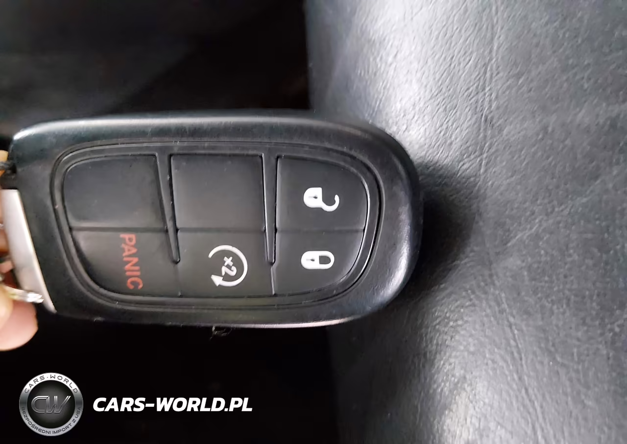 2015 Jeep Cherokee Limited VIN:1C4PJMDS5FW594296 - 11