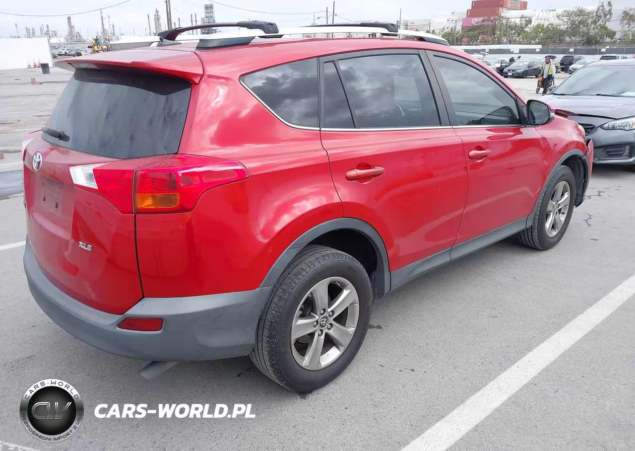 2015 Toyota Rav4 Xle VIN:JTMWFREV7FD051921 - 4