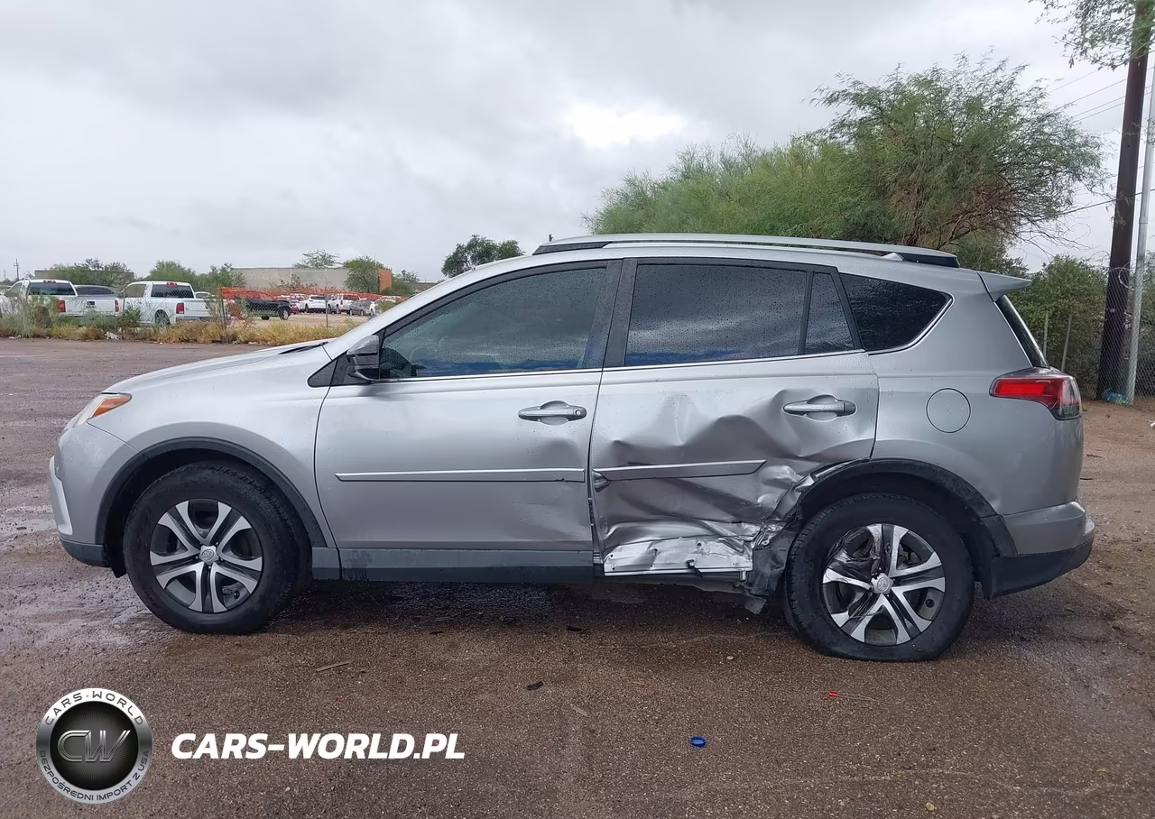 2018 Toyota Rav4 Le VIN:JTMZFREV5JJ171563 - 13